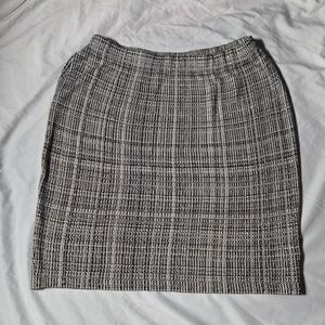 St. John Collection Black & White Tweed Pencil Skirt